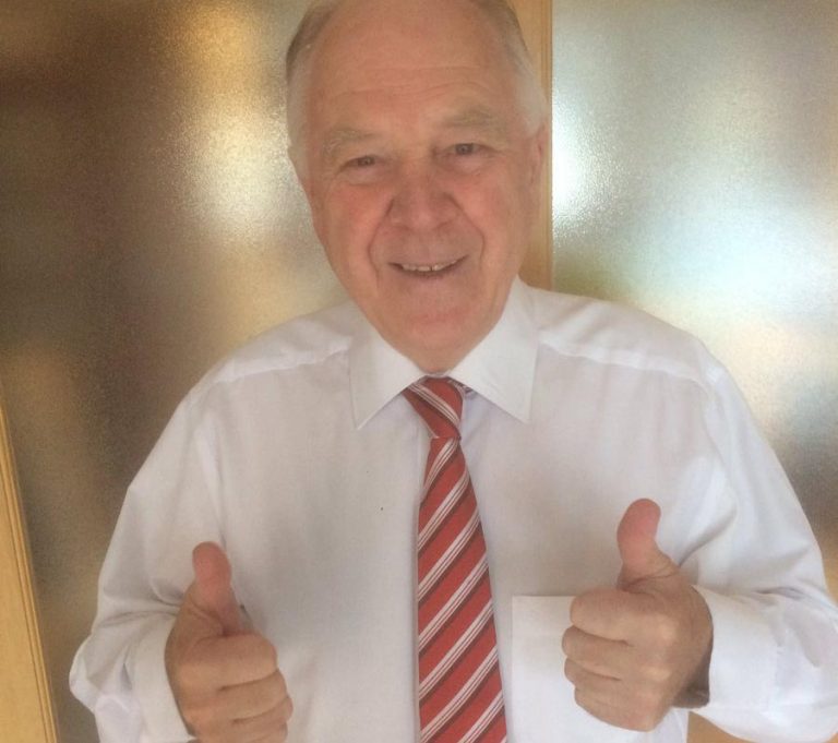 ExScotland boss Craig Brown CBE sends Congrats to Leader