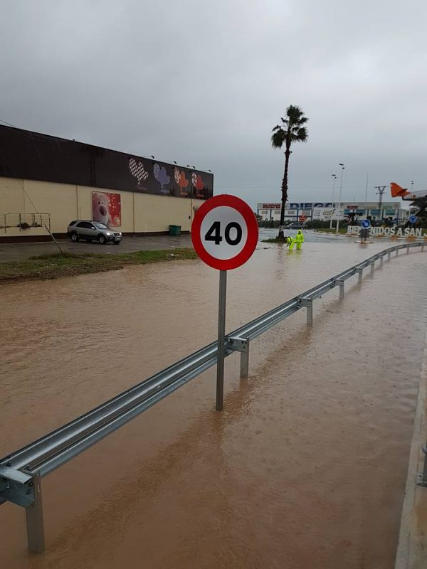 Drains have burst in San Pedro on the Dos Mares / McDonald's roundabout