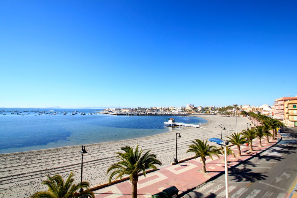 URINATING ON THE BEACH TO COST 750 EUROS - The Leader ...