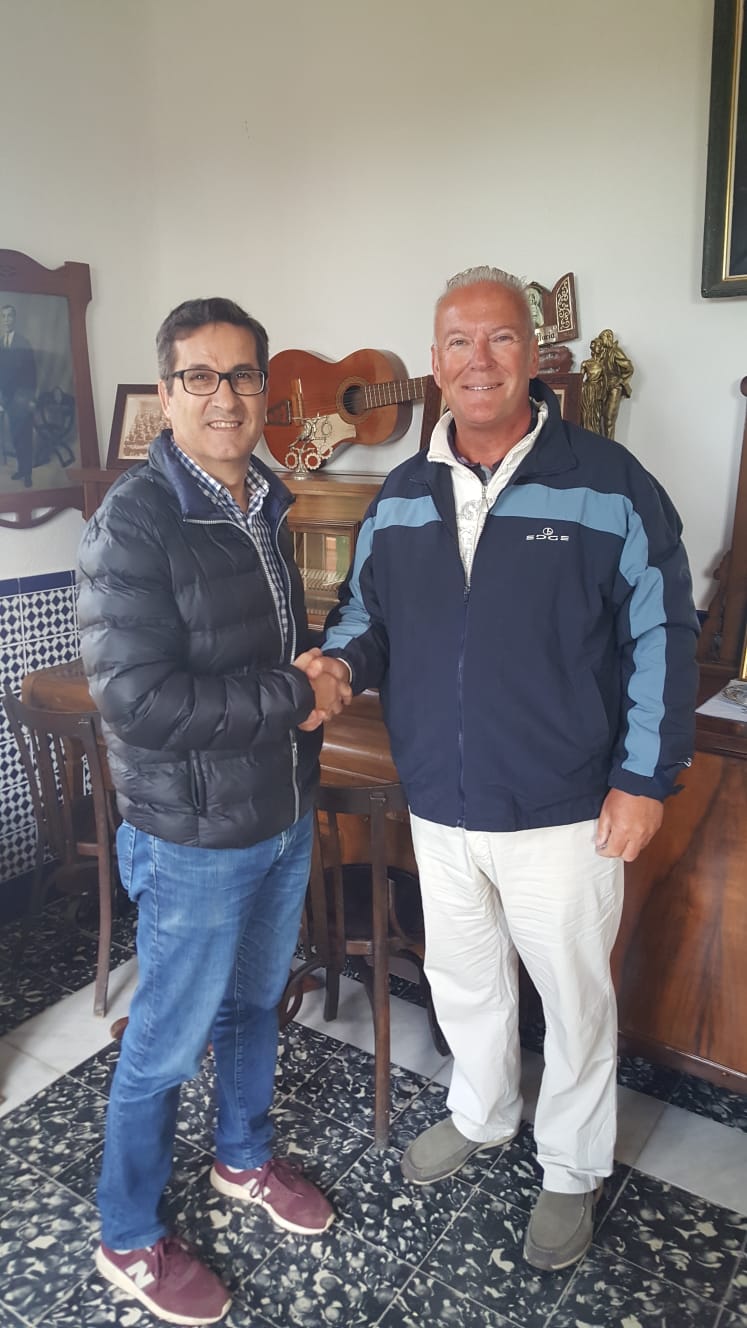 Mayor José Butron and Andrew Atkinson in the Rojales Museo De La Huerta.