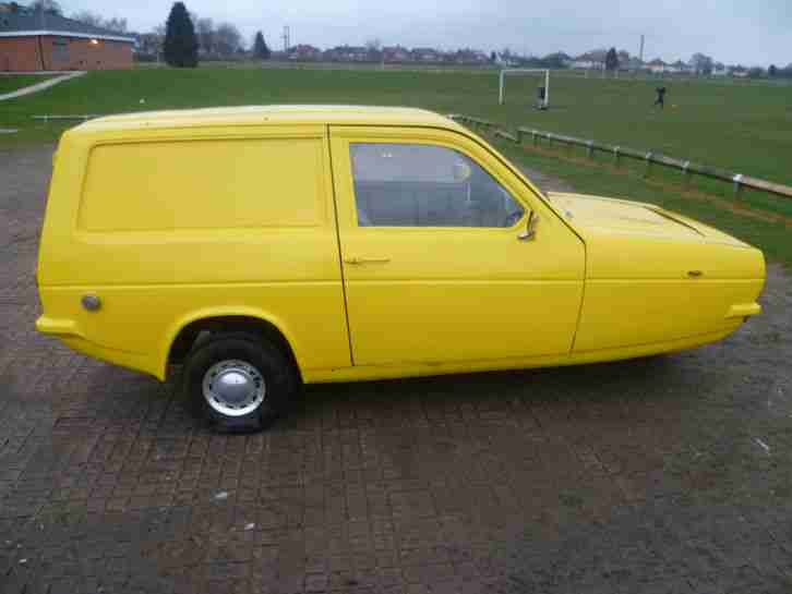 David James - Reliant Robin 'Plonker of the week'.