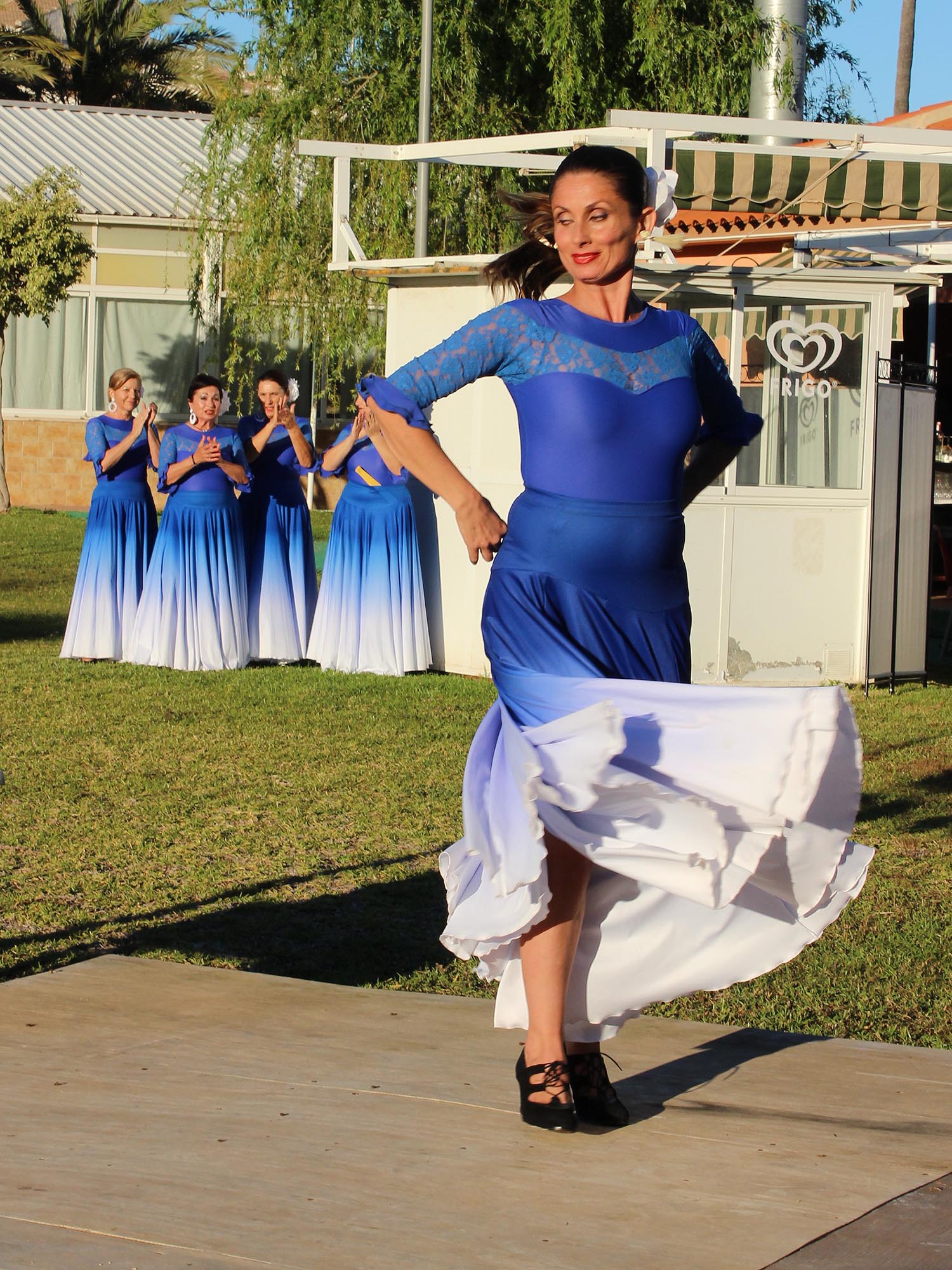 Francisca Samper and her flamenco dancers in the background