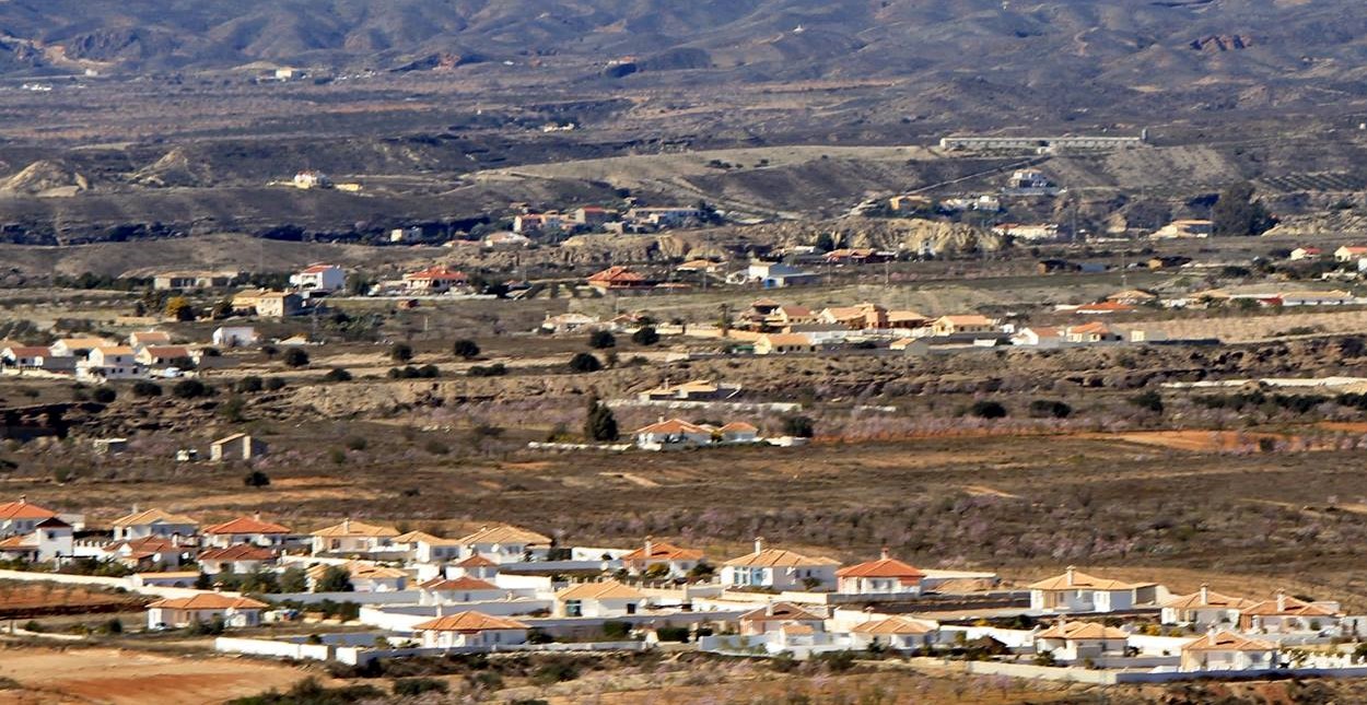 Panorama of irregular houses.