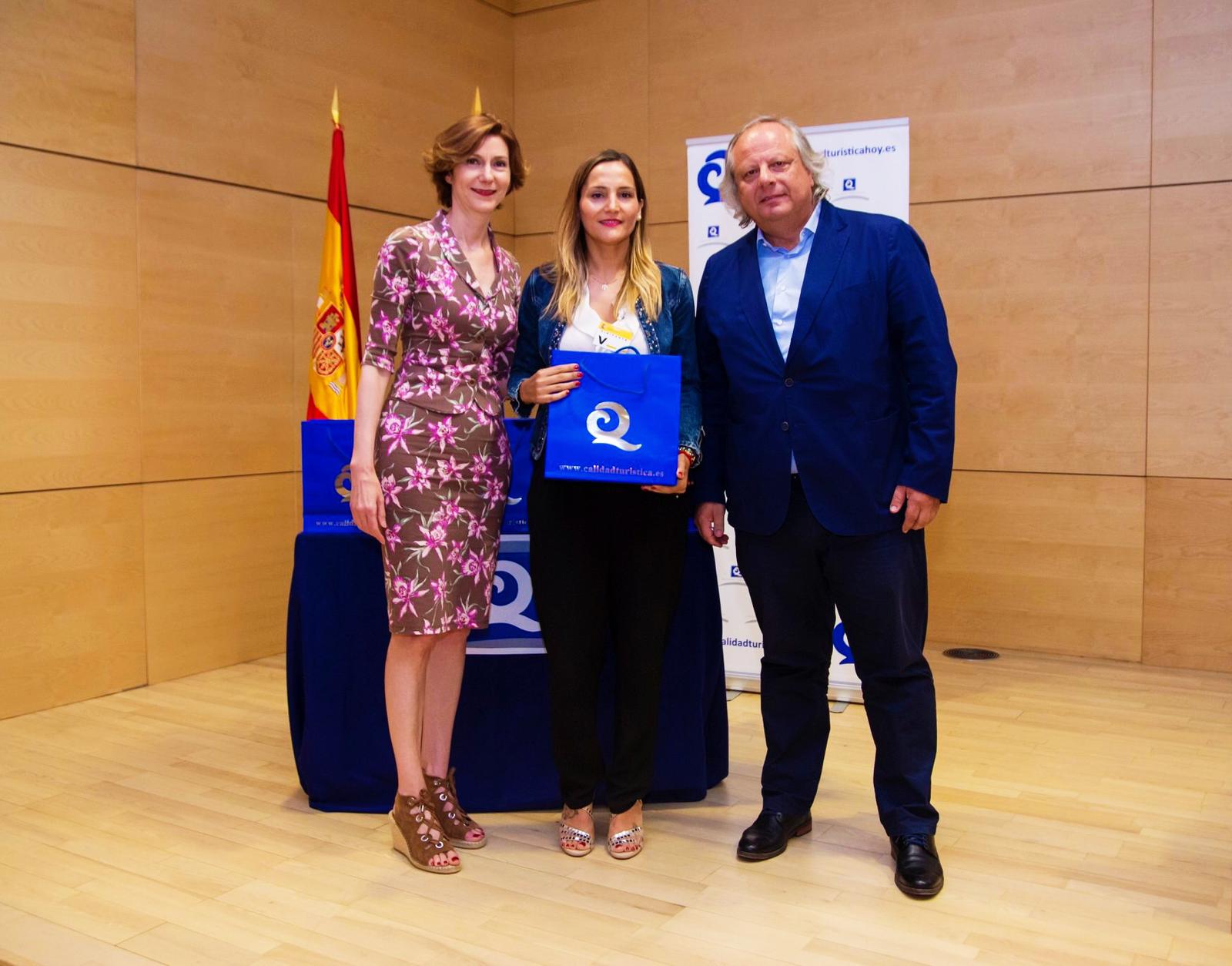 Sabina-Goretti Galindo, attended a similar ceremony at the headquarters of the Ministry of Tourism of Spain