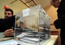 VOTING IN THE LOCAL ELECTIONS VOTING IN THE LOCAL ELECTIONS