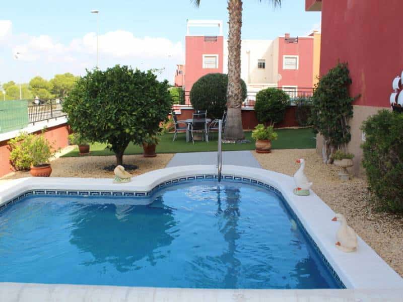 Stunning ground floor apartment with 2 bedroom, 2 bathroom and private pool in Los Altos