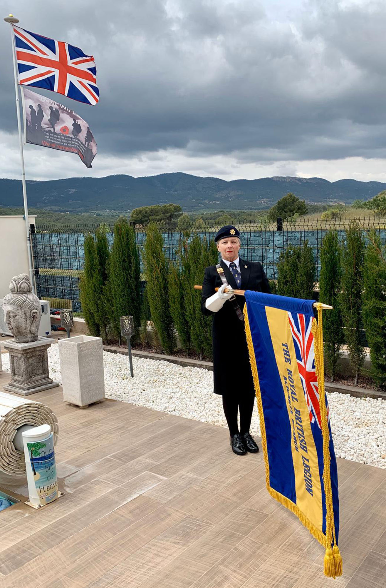 Alicante Standard Bearer - Mary Kemp