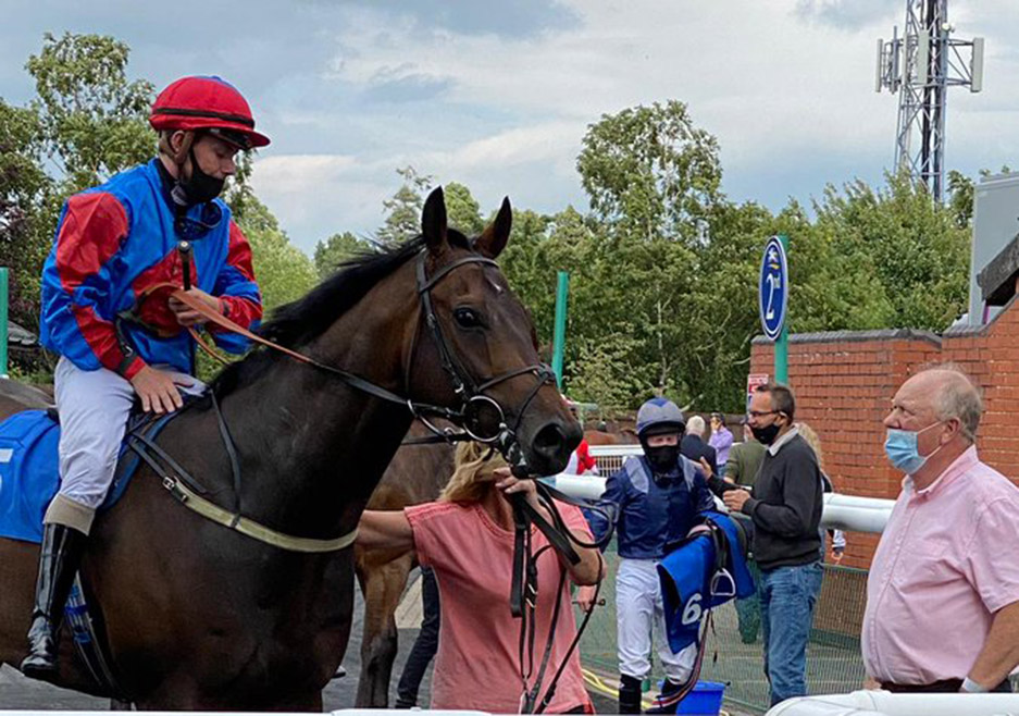 Glamourius force wins the first!