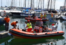 Crew rescued from grounded boat close to San Pedro Crew rescued from grounded boat close to San Pedro