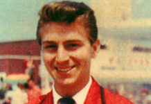 Paul Young, Freddie Parrot Face Davies and Des O’Connor Exclusives