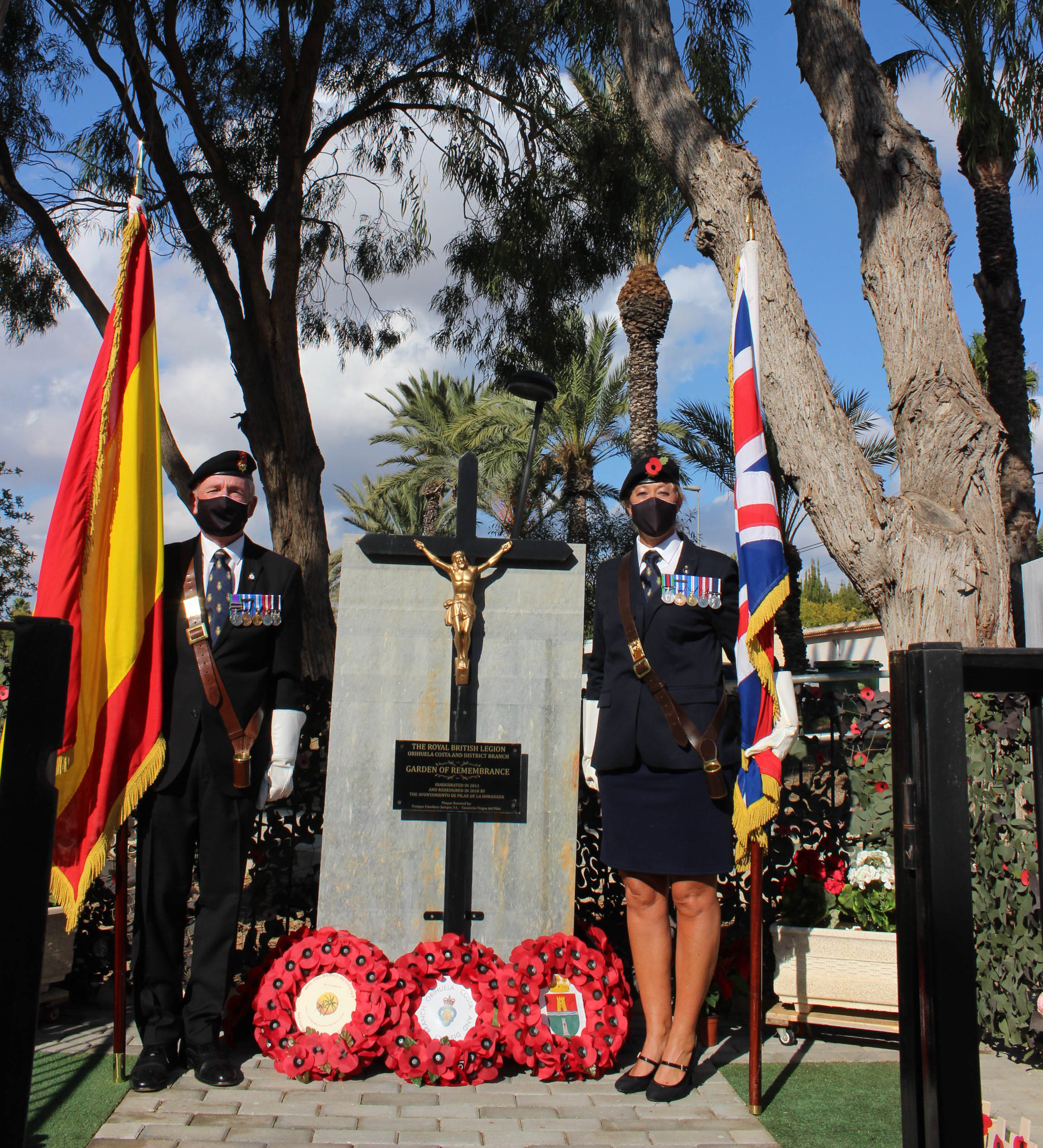 Orihuela Costa: A ‘scaled down’ service was held outdoors in Mil Palmeras