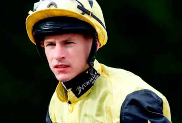 Richard Kingscote rode fromthehorsesmouth.info tip Starfighter to victory at Wolverhampton.