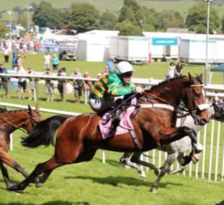 Richard McLernon rides Kimberlite Candy: We're all systems go.