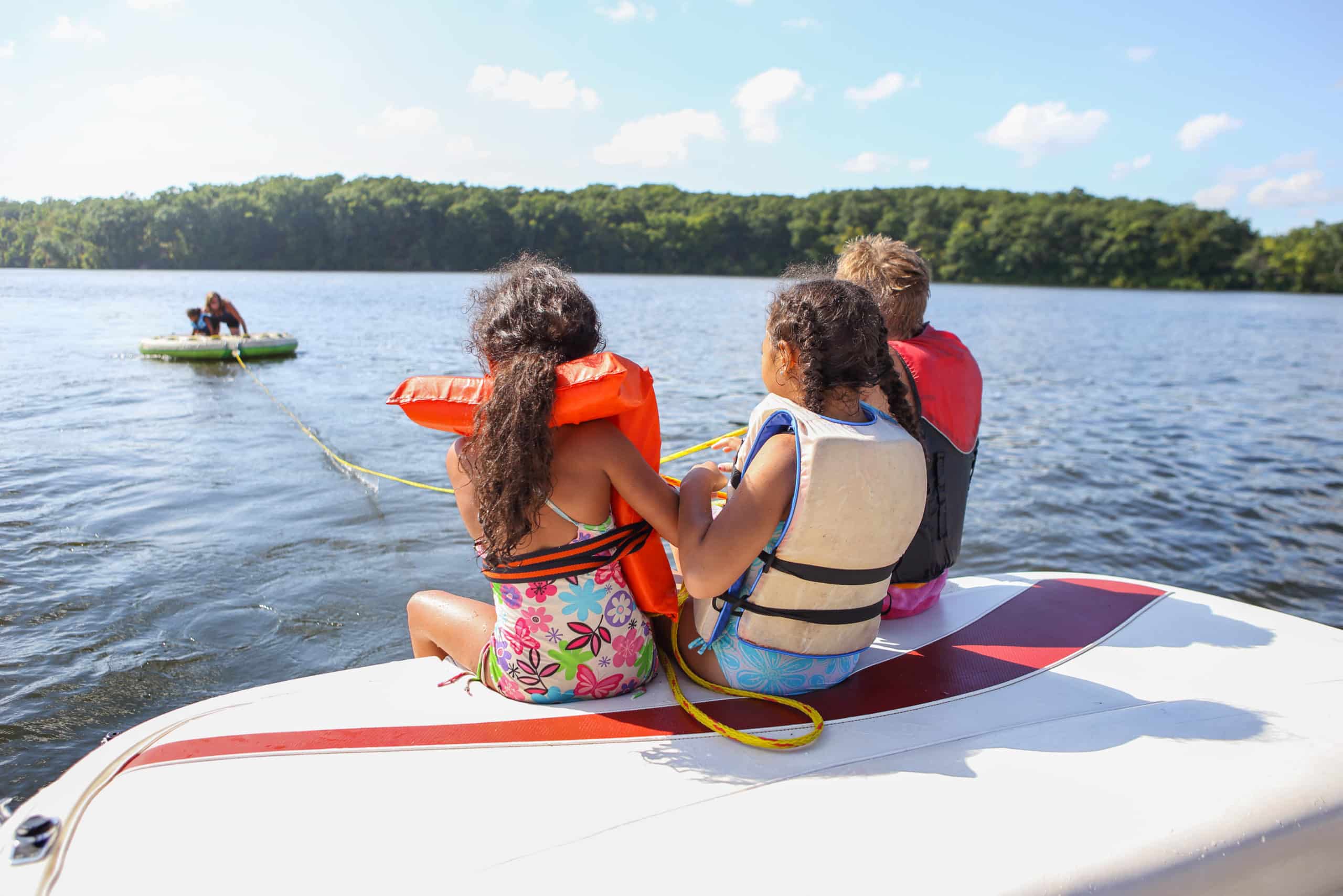4 Essential Boating Safety Tips - The Leader Newspaper - Vimarsana News