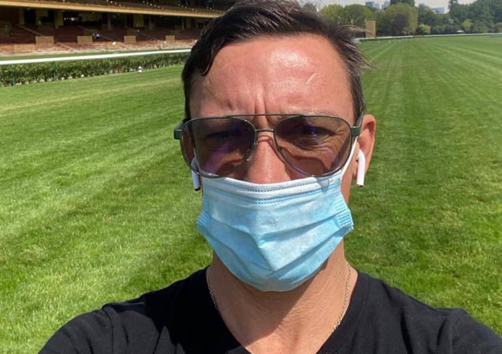 Frankie Dettori rode Mother Earth to victory